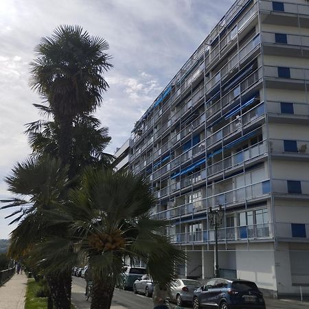Chambrette Boulevard Des Pyrenees Hypercentre 10M Carre Wc Sur Le Palier, Porte40 Pau Luaran gambar