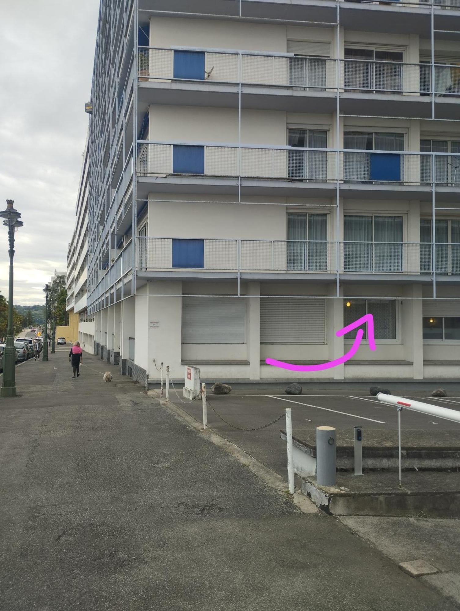 Chambrette Boulevard Des Pyrenees Hypercentre 10M Carre Wc Sur Le Palier, Porte40 Pau Luaran gambar